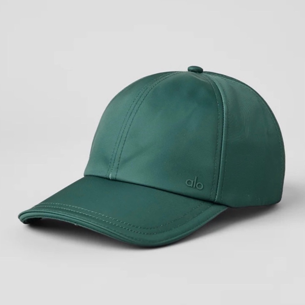 ALO Satin Winter Ivy Off Duty Cap